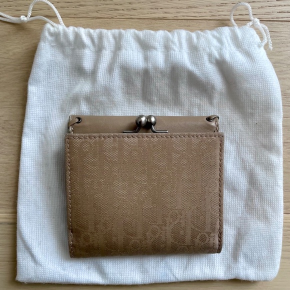 Christian Dior 2007 Heart Compact Wallet - Picture 3 of 10